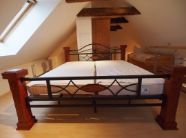 Schlafbereich 2 mit Doppelbett 180x200cm Vollmatratzen