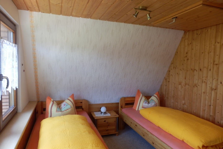 2. Schlafzimmer Obergeschoß