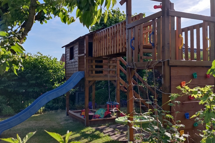 der Spielplatz