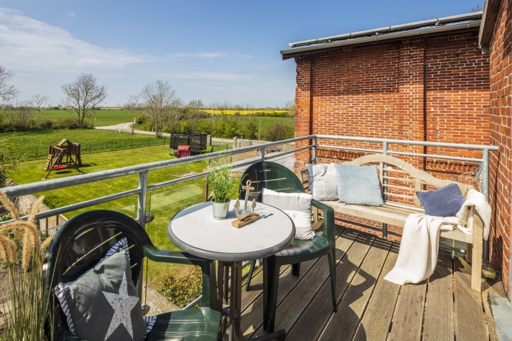 Balkon mit toller Aussicht über die Felder Wohnung 2/17