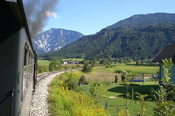 eine Fahr mit der Nostalgieeisenbahn - Spaß für Jung und Alt