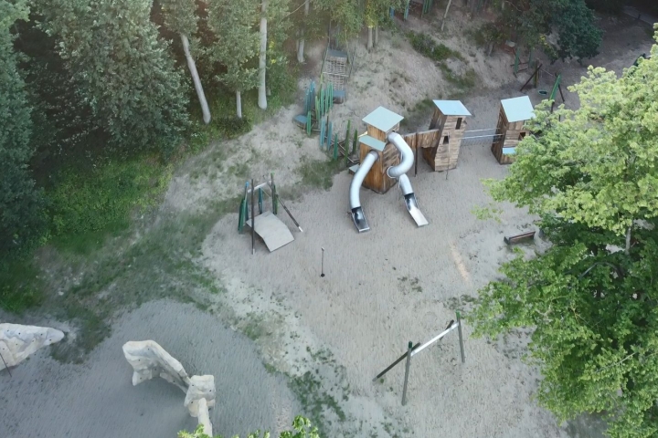 Strandbad mit Spielanlage
