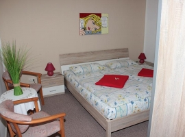 2-Bett-Schlafzimmer