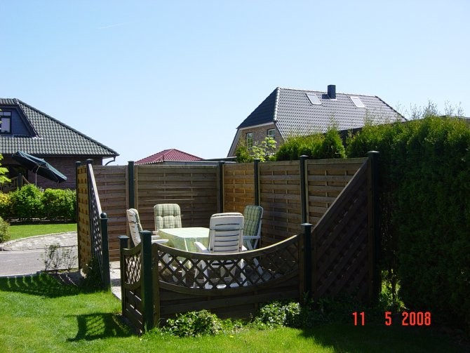 Ferienwohnung Meyer | Eigene Terrasse im Garten.
Grill wird zur Verfügung gestellt. Ca. 18 qm