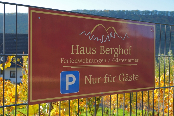 Reservierte Parkplätze für jede FEWO