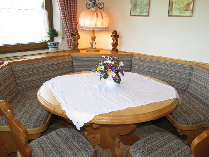 Ein Platz zum Wohlfühlen, Eßecke im seperaten Eßzimmer