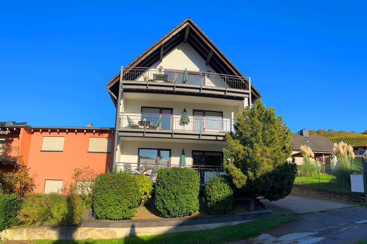 Haus Berghof mit Blick auf die sonnigen Balkone