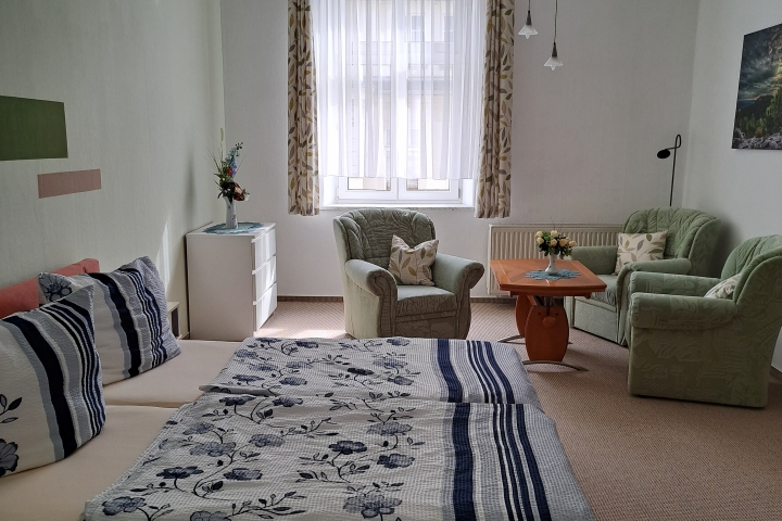 zimmer mit polsterbett