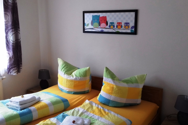 Hier schlummern Sie bequem. Das Schlafzimmer für 2 Personen.