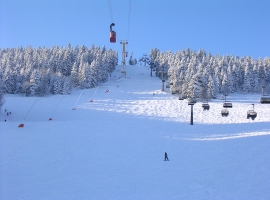 Die ausgedehnten Skigebiete des Fichtelbergs und des Klinovec erreichen Sie nach wenigen Minuten Autofahrt.