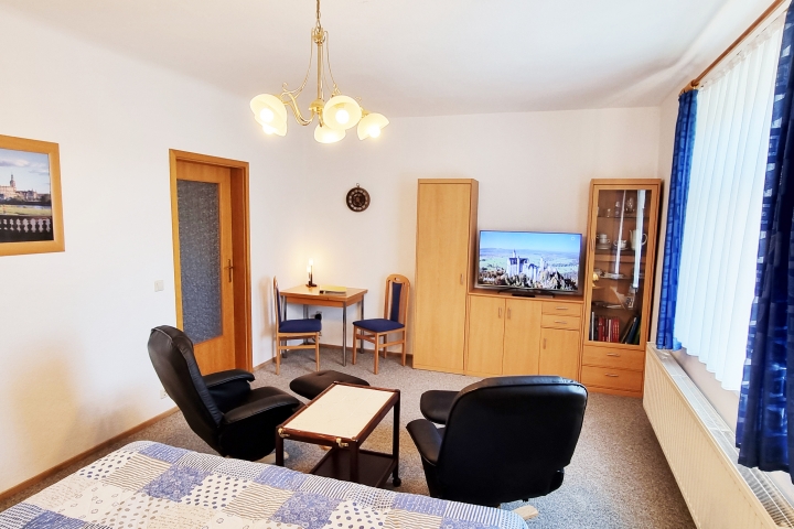 Wohn - Schlafzimmer