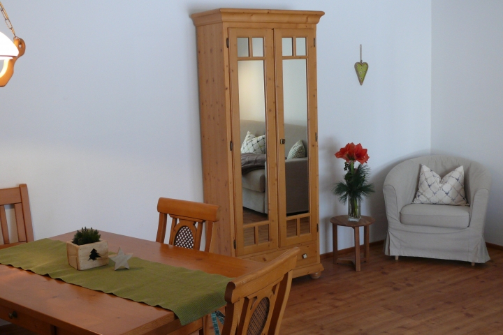 Wohnzimmer Essecke, Typ C2