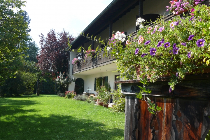 Blick vom Südbalkon in den Garten Typ A 