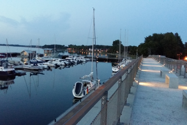 Kreidebrücke Wieker Hafen