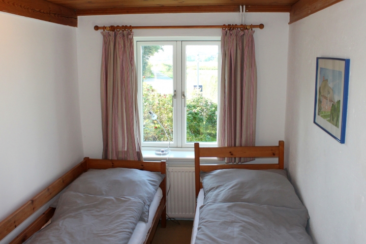 Zweites Schlafzimmer mit 2 Einzelbetten