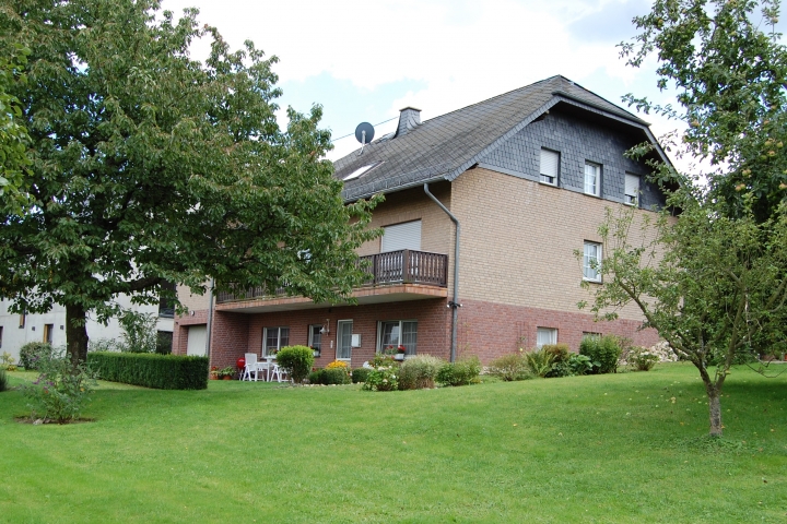 Ferienwohnung und große Spielwiese