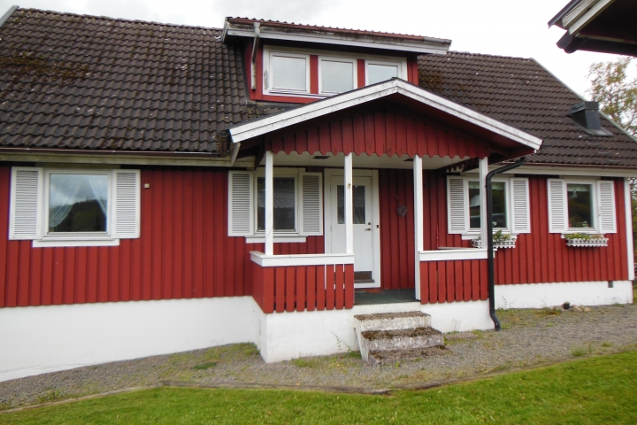 Haupteingang des Hauses Karlsson