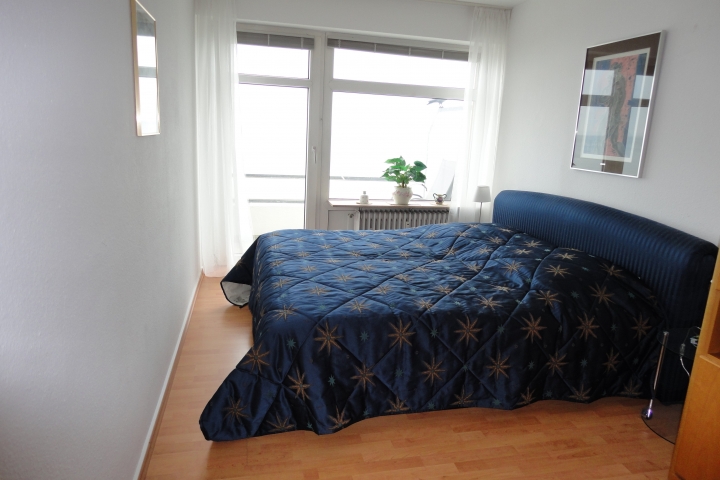 Schlafzimmer mit hochwertigem RUF-Doppelbett