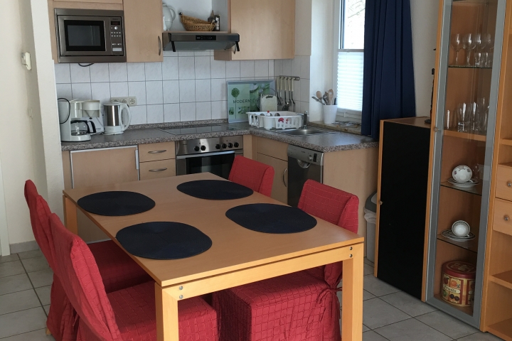 Wohnzimmer / Essbereich