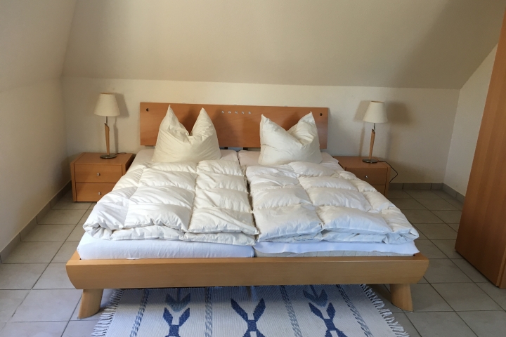 Schlafzimmer - B