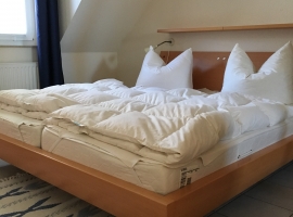 Schlafzimmer - A