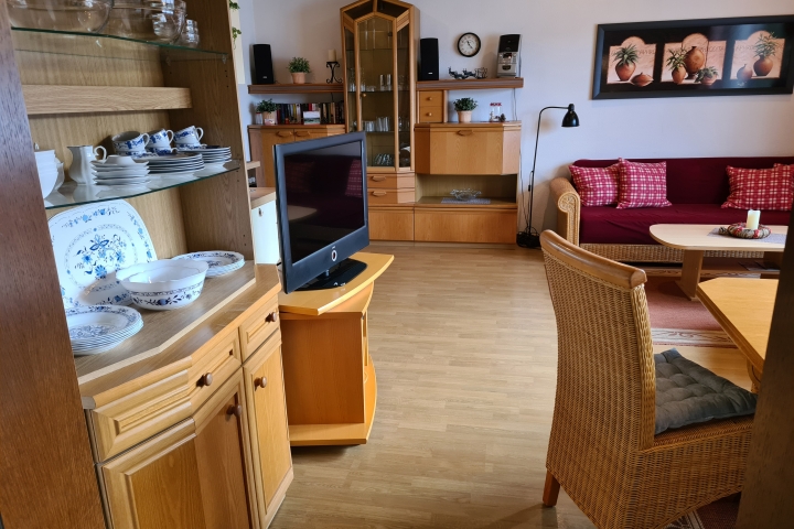 Blick vom Schlafzimmer in den Wohnraum