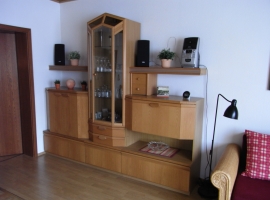 Wohnzimmerschrank