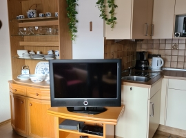 Esszimmerschrank und Küchenzeile