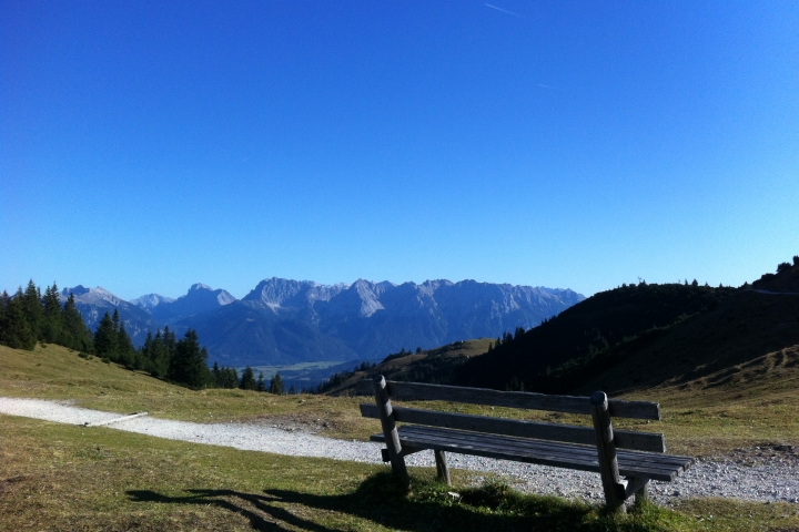 Flache Spazierwege auf dem Wank
schöner Sommerausflug mit der Seilbahn