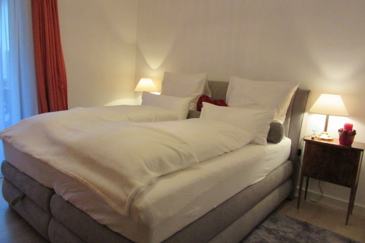 Schlafzimmer FLORA sehr komfortable Doppelbett Boxspringbetten für Ihren erholsamen Schlaf