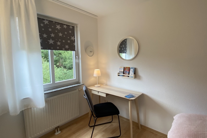 Tisch im 2. Schlafzimmer
