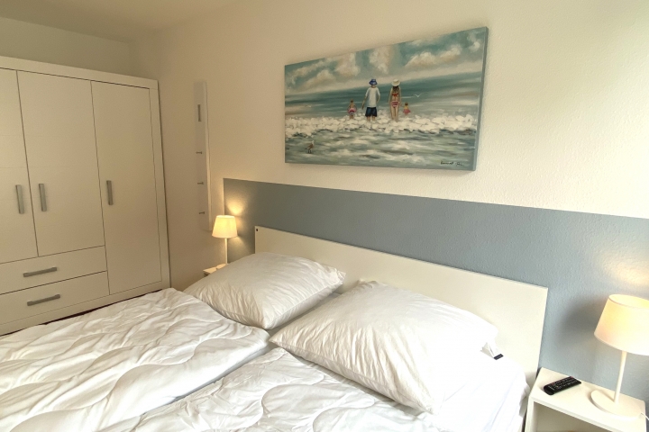 Wäscheschrank im 1. Schlafzimmer