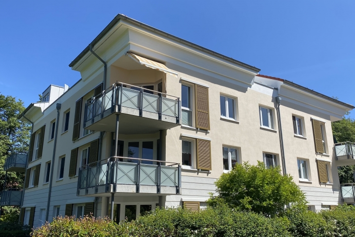 Strandfewo im 2. OG oben, links (Balkon mit Sonnenschutz-Markise)