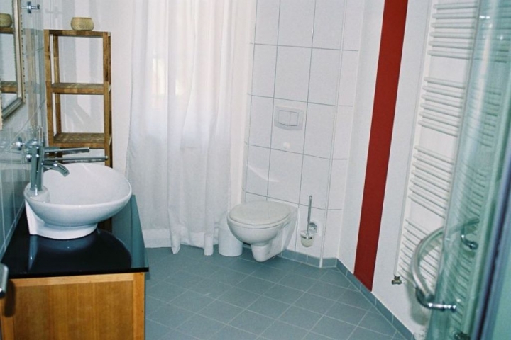 Bad mit Waschbecken
