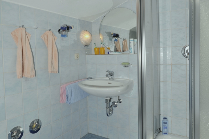 Badezimmer und WC