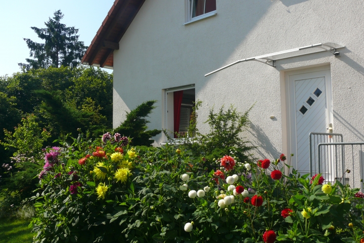 Ferienwohnung auf der Südhöhe Zschertnitz | Ansicht Eingang 