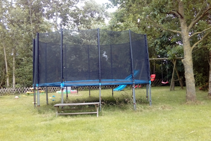 Das 5-Meter Trampolin.