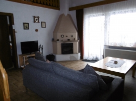 Wohnzimmer mit Kaminofen