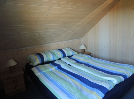 Schlafzimmer im 1. OG 1,60 x 2,00 m
