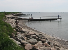 30 meter zum Naturstrand mit eigenen Badesteg