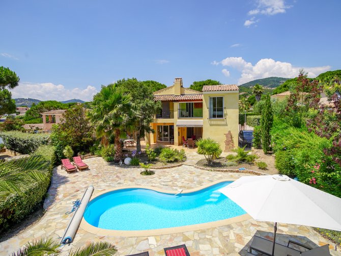 Villa mit beheizbarem Pool in Les Issambres | Ferienhaus mit beheizbarem Pool in Les Issambres bei Saint-Tropez in Südfrankreich