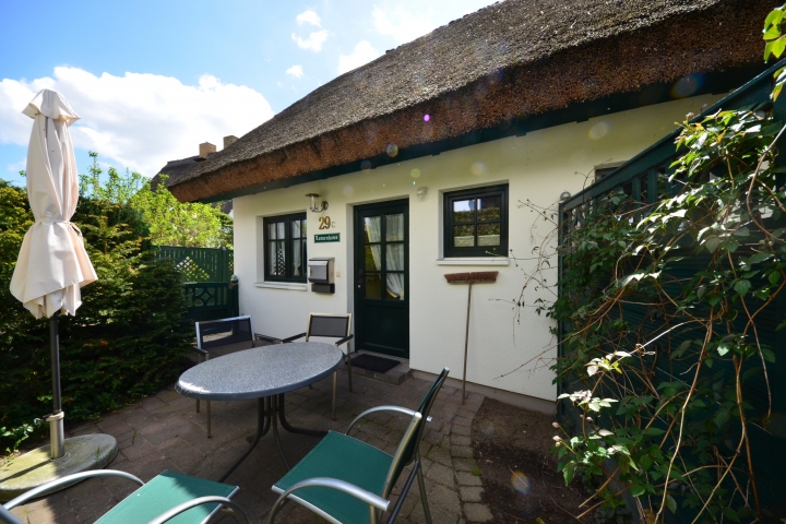 Ferienhaus Lotsenhaus Nr. 29 C Eingangsbereich mit Terrasse