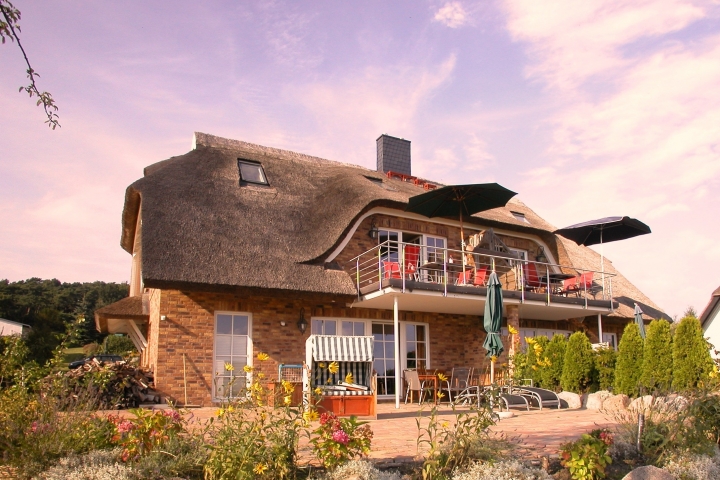 Ferienwohnungen Sonnenkamp/Sonnenkliff Ansicht vom Garten.