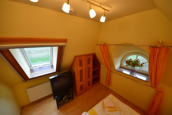 Ferienwohnung Sonnenkamp OG Schlafzimmer Dachgeschoß