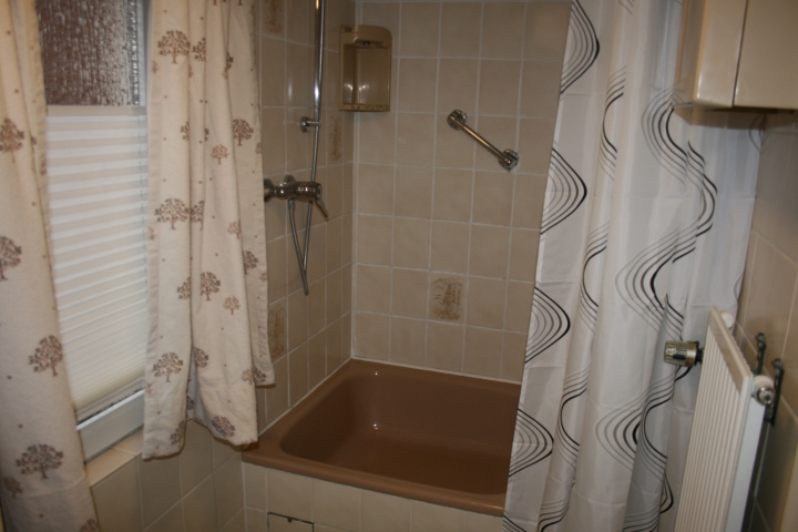 Dusche, WC , Waschplatz