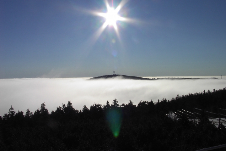 Keilberg (Klinovec) im Nebelmeer, 1244 m über NN,