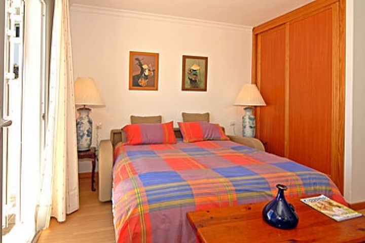 Doppeltes Sofa Bett im Studio