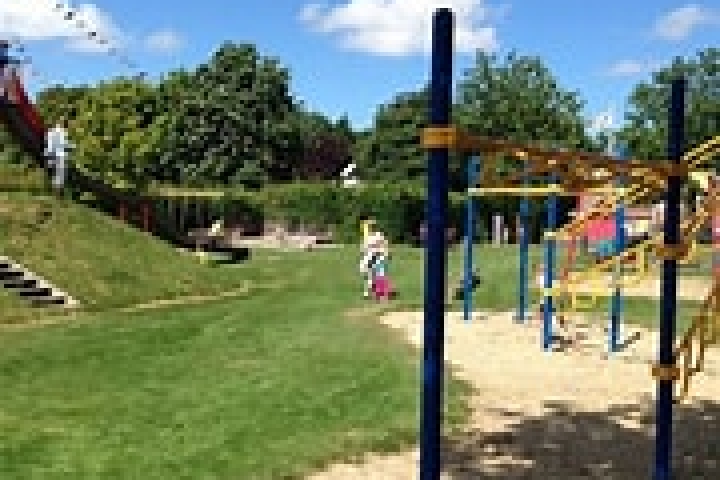 Spielplatz neben dem Ferienhaus
