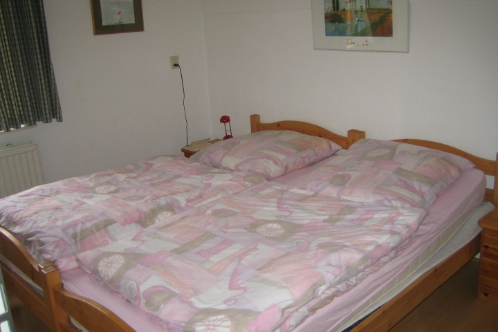 1. Schlafzimmer mit Doppelbett