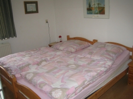 1. Schlafzimmer mit Doppelbett